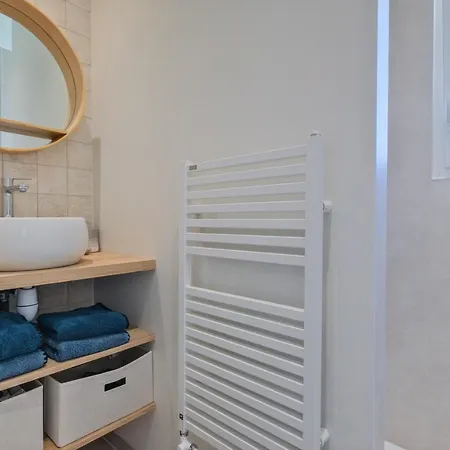 Le Clos De Jade - Appt 3 Etoiles Avec Piscine Partagee